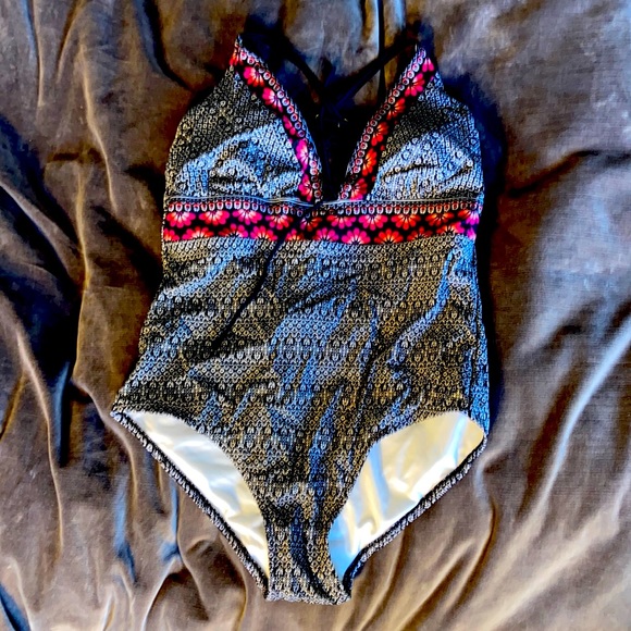 Kona Sol Swim Kona Sol Large Swimsuit Poshmark